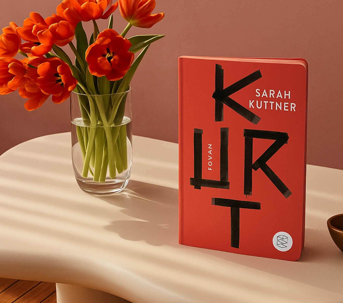 Caro liest laut: KURT von Sarah Kuttner – ein Roman über Trauer, Verlust und Familie - Vergiss Mein Nie