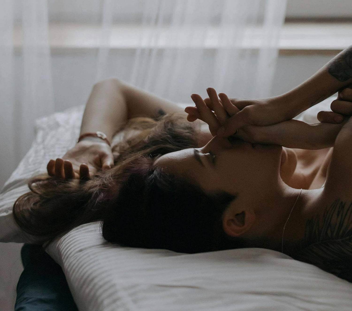 Sex in der Trauer: Wenn Lust und Verlust sich begegnen - Vergiss Mein Nie